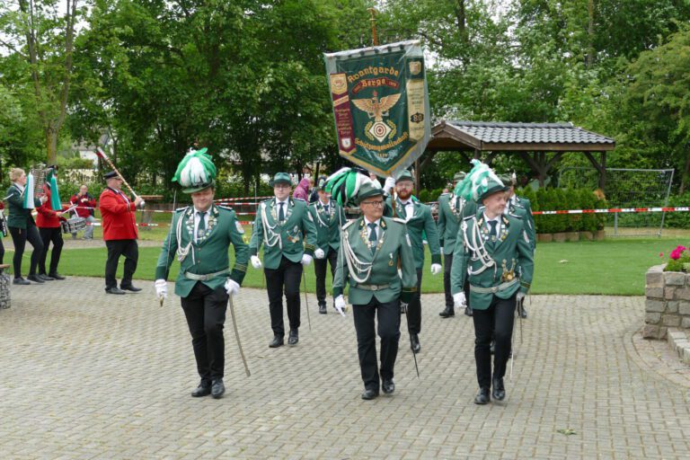 Read more about the article Abnahme der Avantgarde (Fotos)